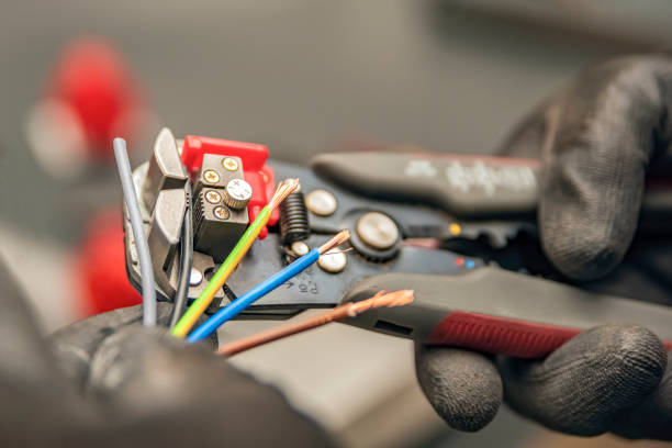 Best Licensed Electrician  in Hamton, IL